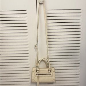 Elegant Cream Handbag #062